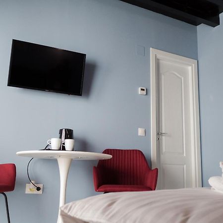 Villa Wild Rooms Jiet Cameră foto